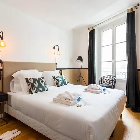 Apartament Spacious - 3br-6p - Champs Elysees Paryż